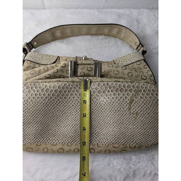 Guess vintage Y2K Beige Monogram Shoulder Purse Fabric Bag W Snake‎ Skin Inserts - Picture 13 of 14
